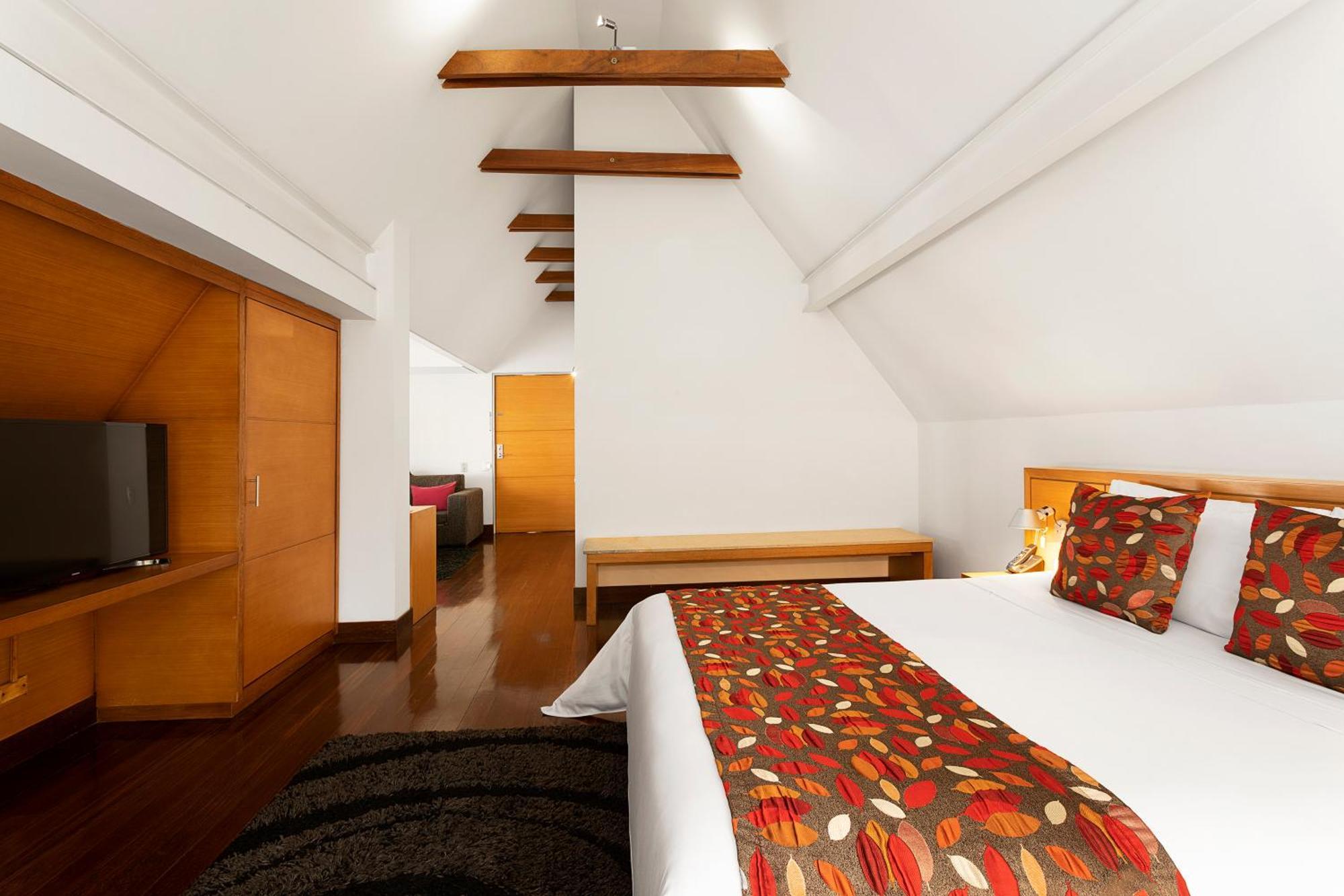 Hotel Bh La Quinta Bogota Bagian luar foto