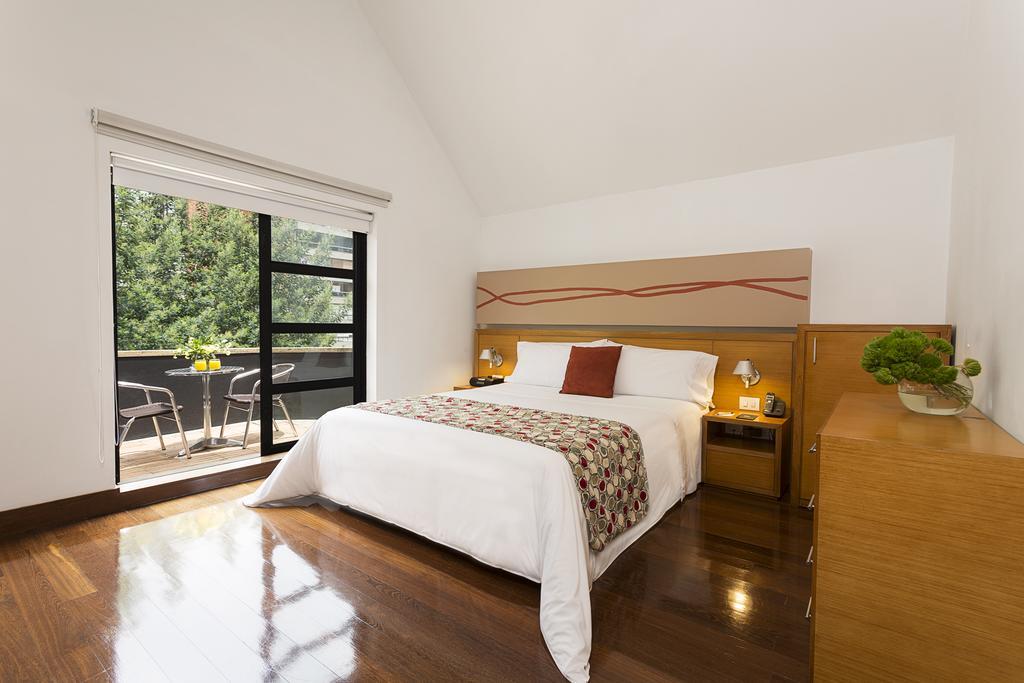 Hotel Bh La Quinta Bogota Bagian luar foto
