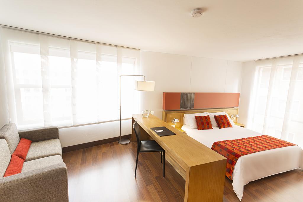 Hotel Bh La Quinta Bogota Bagian luar foto