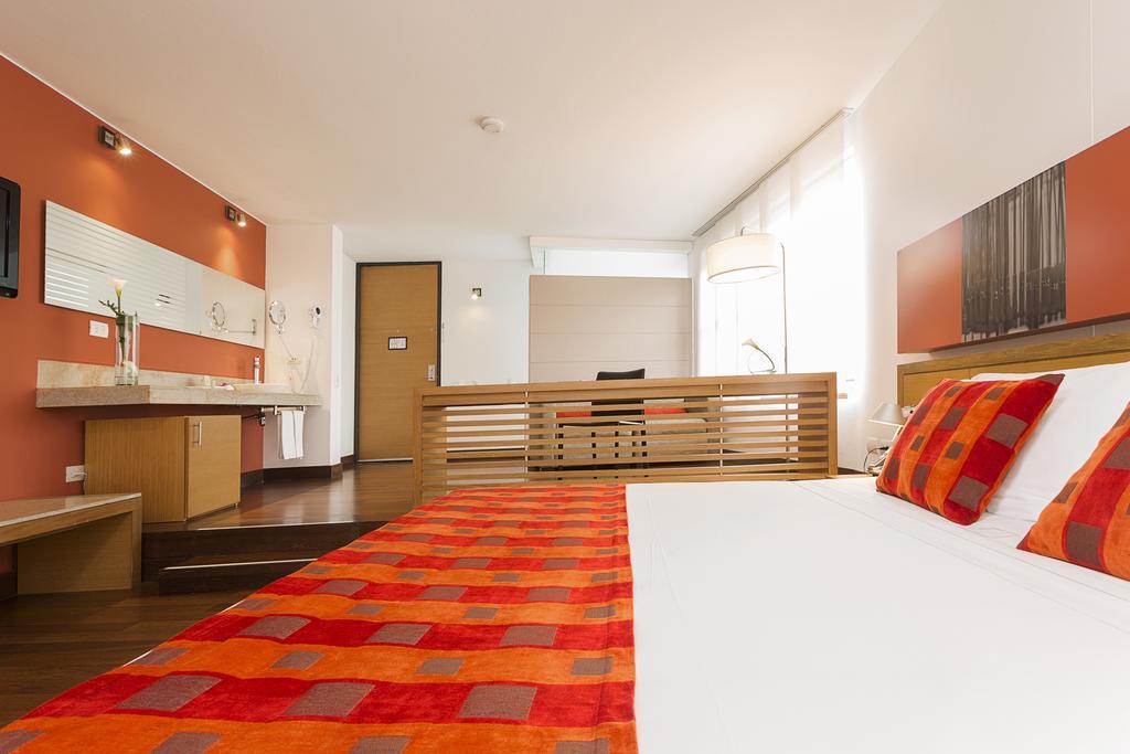 Hotel Bh La Quinta Bogota Bagian luar foto