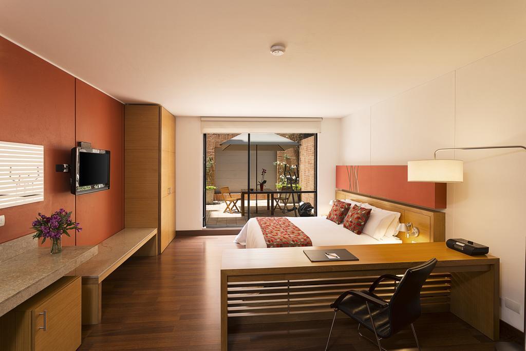 Hotel Bh La Quinta Bogota Bagian luar foto